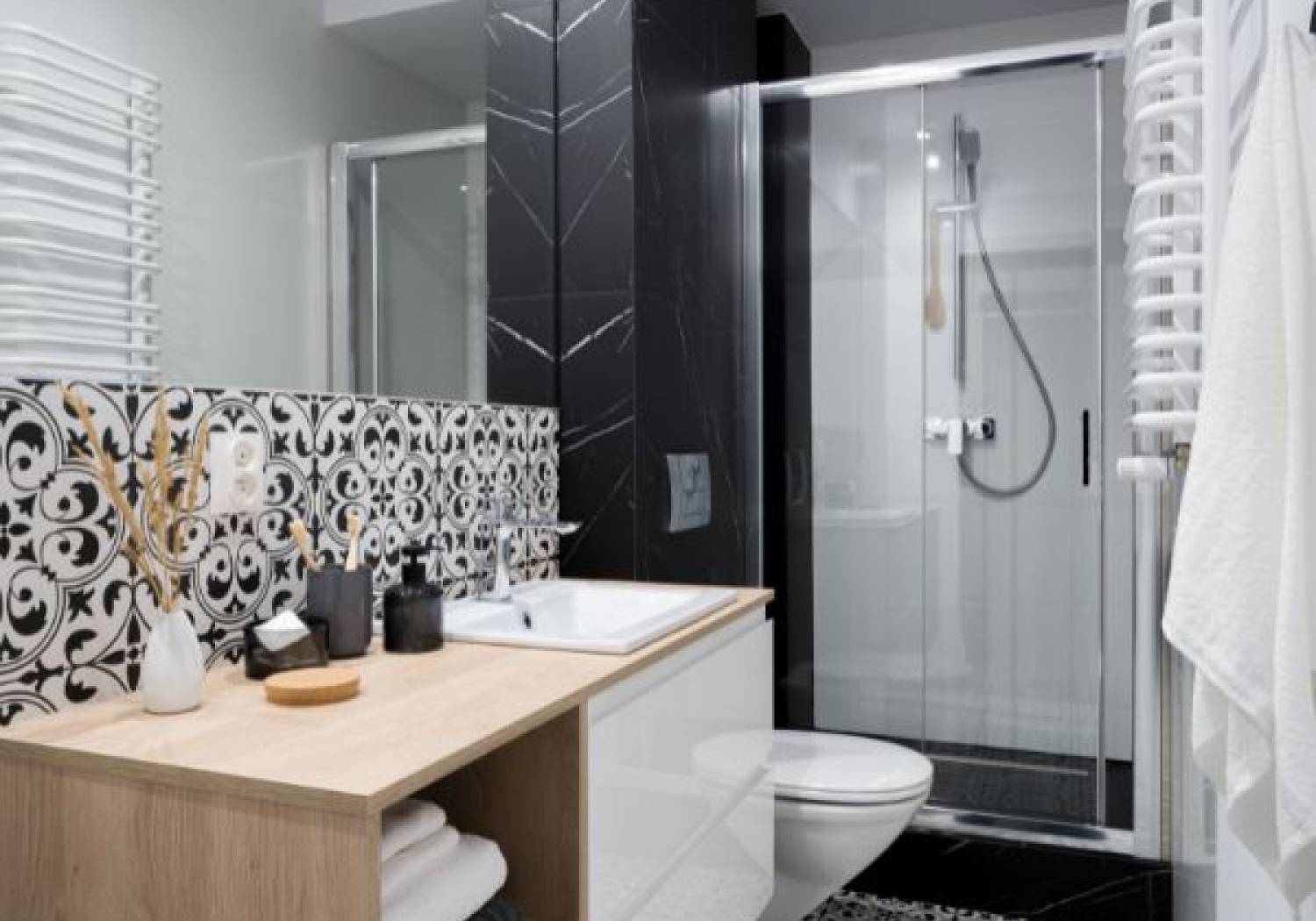 Luksusowe zestawy mebli łazienkowych, które ożywią Twoją przestrzeń